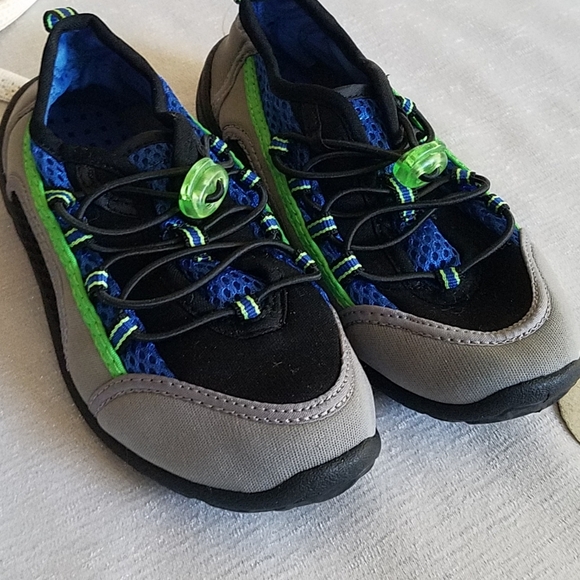 Kids Sand & Sun water/beach shoes size 12 - Picture 9 of 9